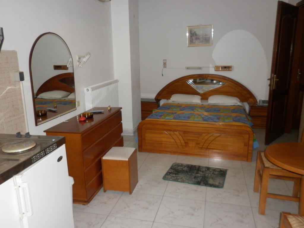 Miramare Hotel Lakkíon Rum bild