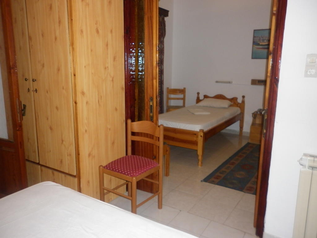 Miramare Hotel Lakkíon Rum bild
